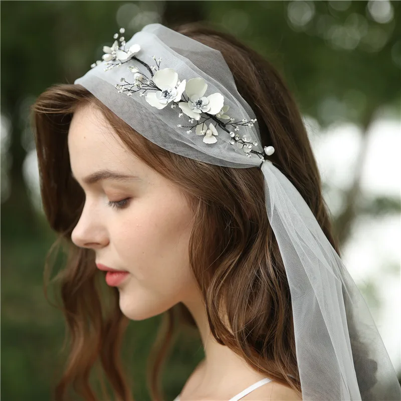 
2020 Fashion Flower Beading Lace Ivory Bridal wedding veils 
