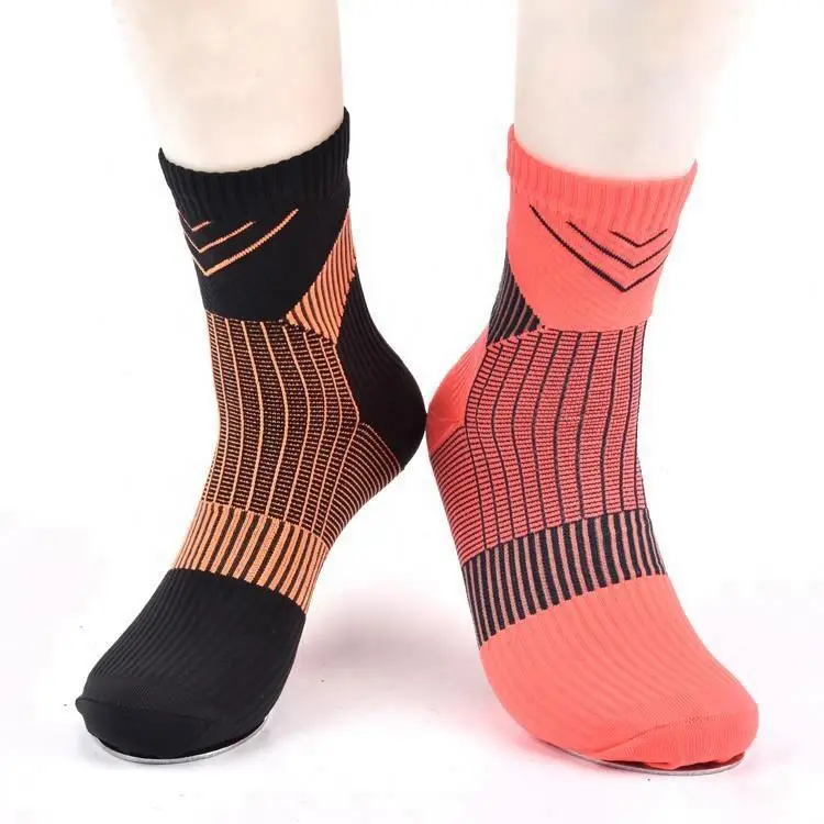 Cmax Custom Multiple Color Fashion Sport Casual Socks Performance Training Sock Soccer Sports Socks For Men