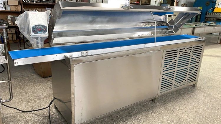 2023 table top mini chocolate enrobing coating machine small chocolate making line for bar wafers biscuit production