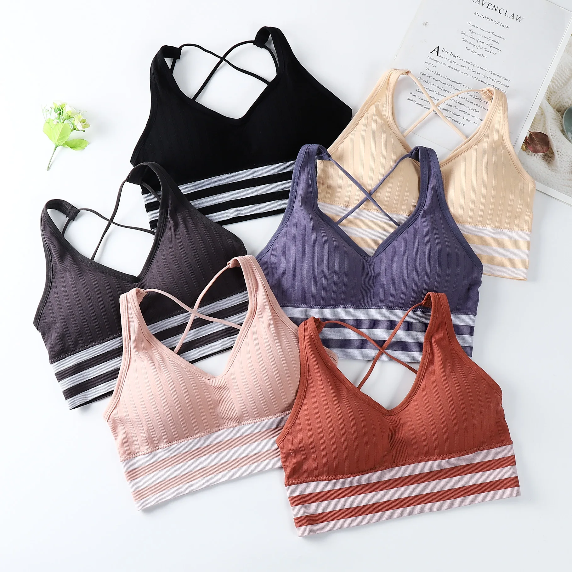 High Quality Sexy Sport Vest Striped Skin Friendly Crossover Shoulder Quick Drying Breathable Women Gym Yoga Bra