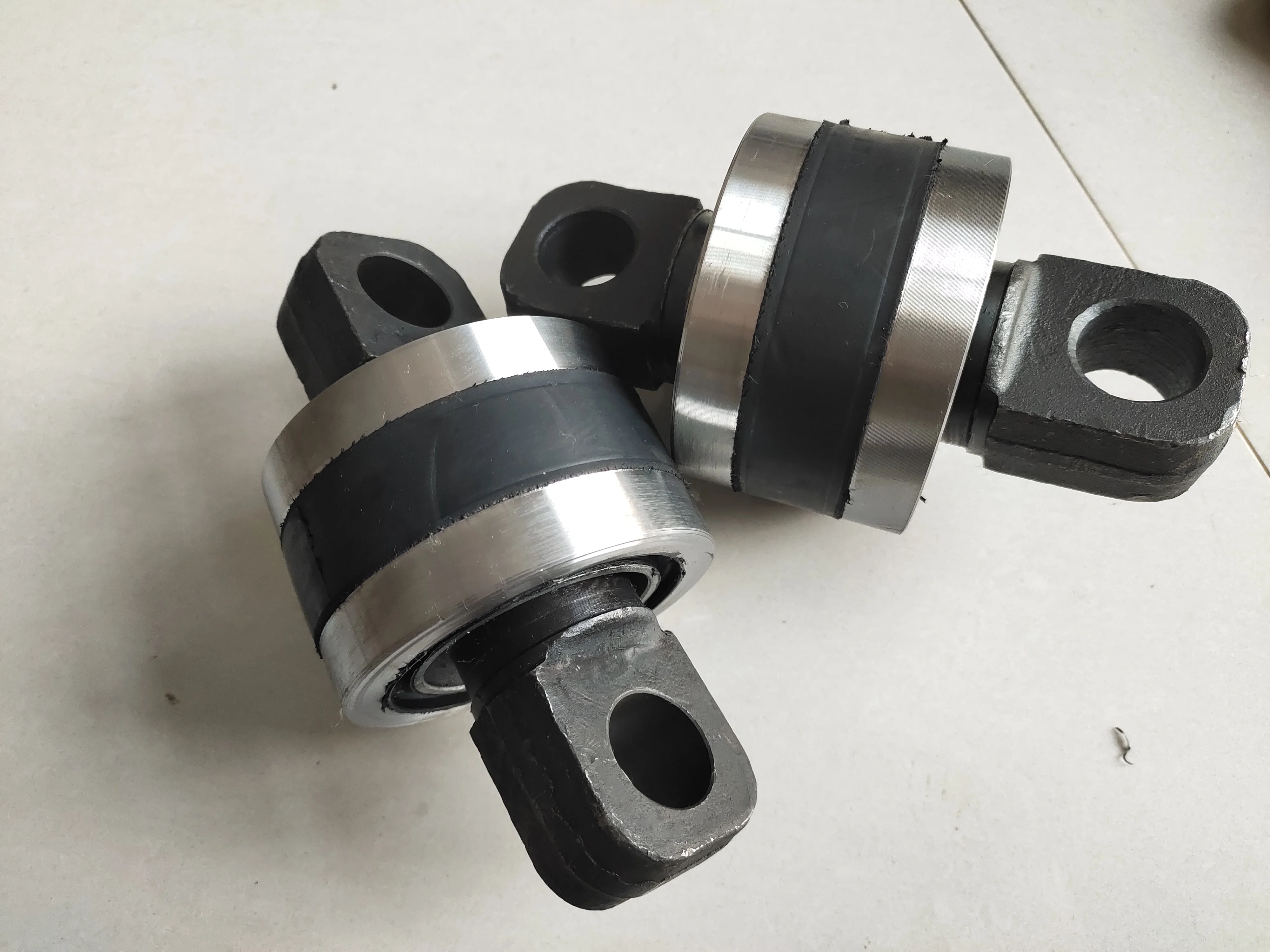 Sinotruk Haowo truck torsion rubber core accessories trailer pull rod sleeve