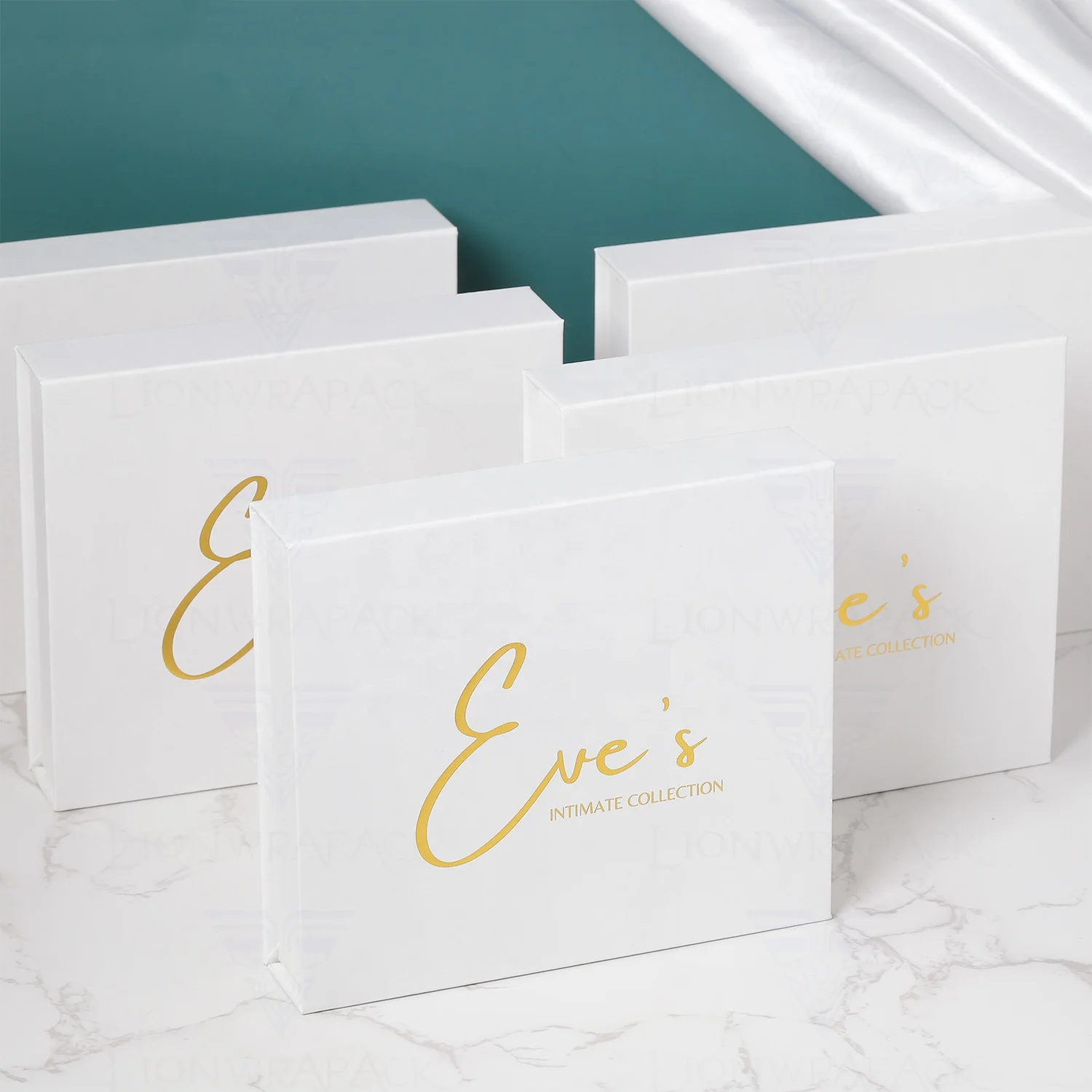 Custom hot stamping logo EyeShadow Mascara False eyelashes packaging white book shape gift wig magnetic box with satin lining