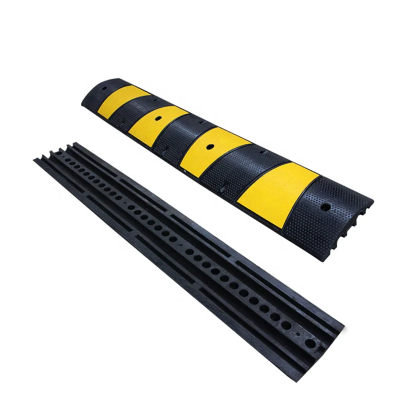 1830 mm Long  Post Road Safety Delineator Flexible Warning Unbreakable Rubber Speed Bump Hump