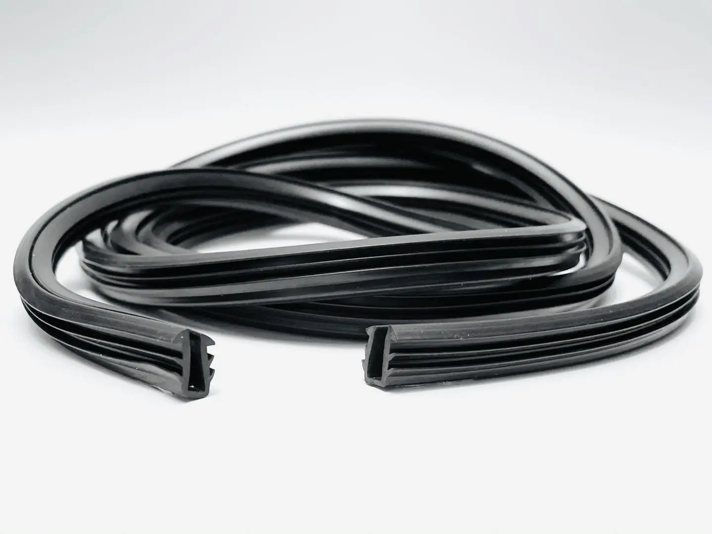 Customized Glass Window Door Rubber Sealing Strip Trim Molding for Boats