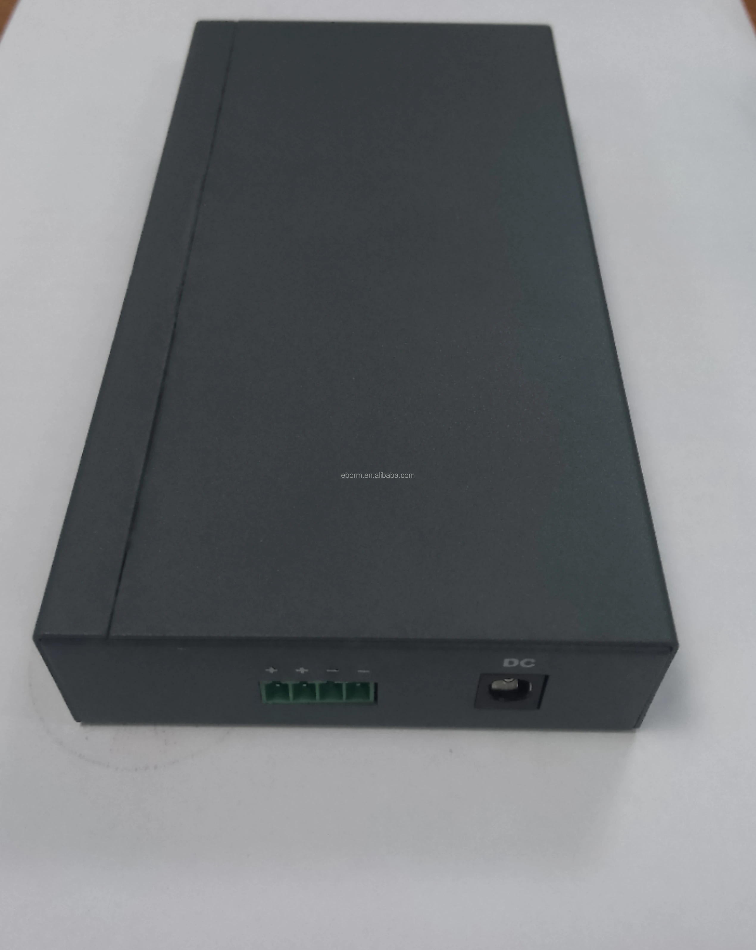 SWITCH POE 1000Mbps .1.jpg