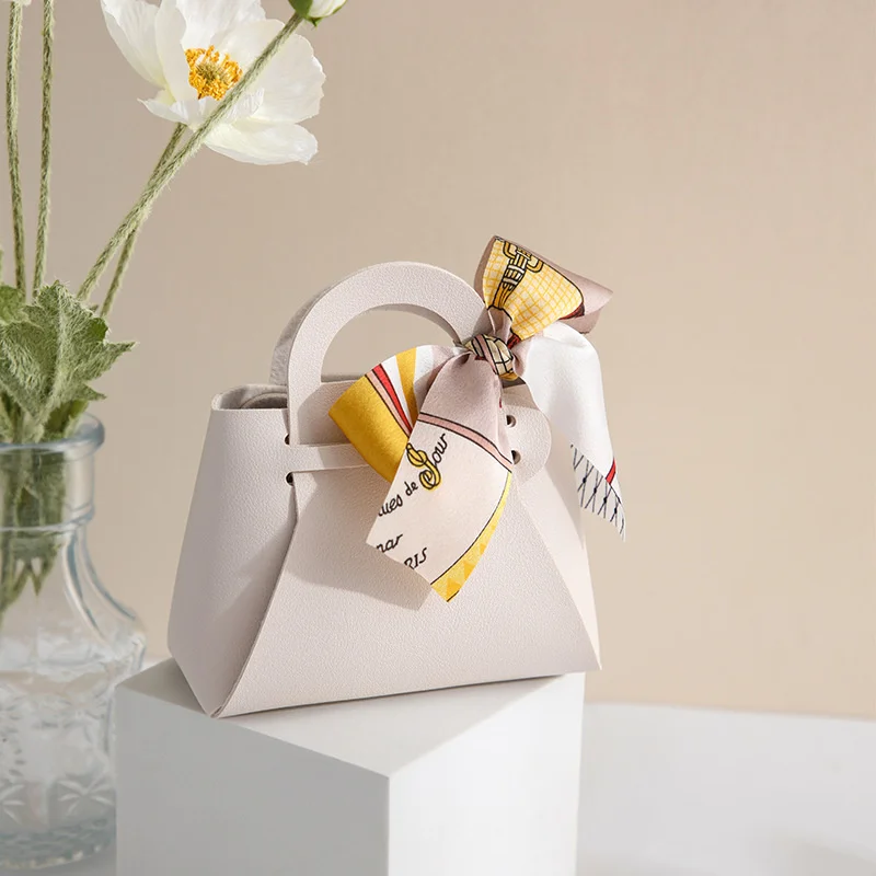 Sweet Wedding Leather Candy Box Basket Favors Gift Box Candy Handbag Packaging Box for Wedding Party