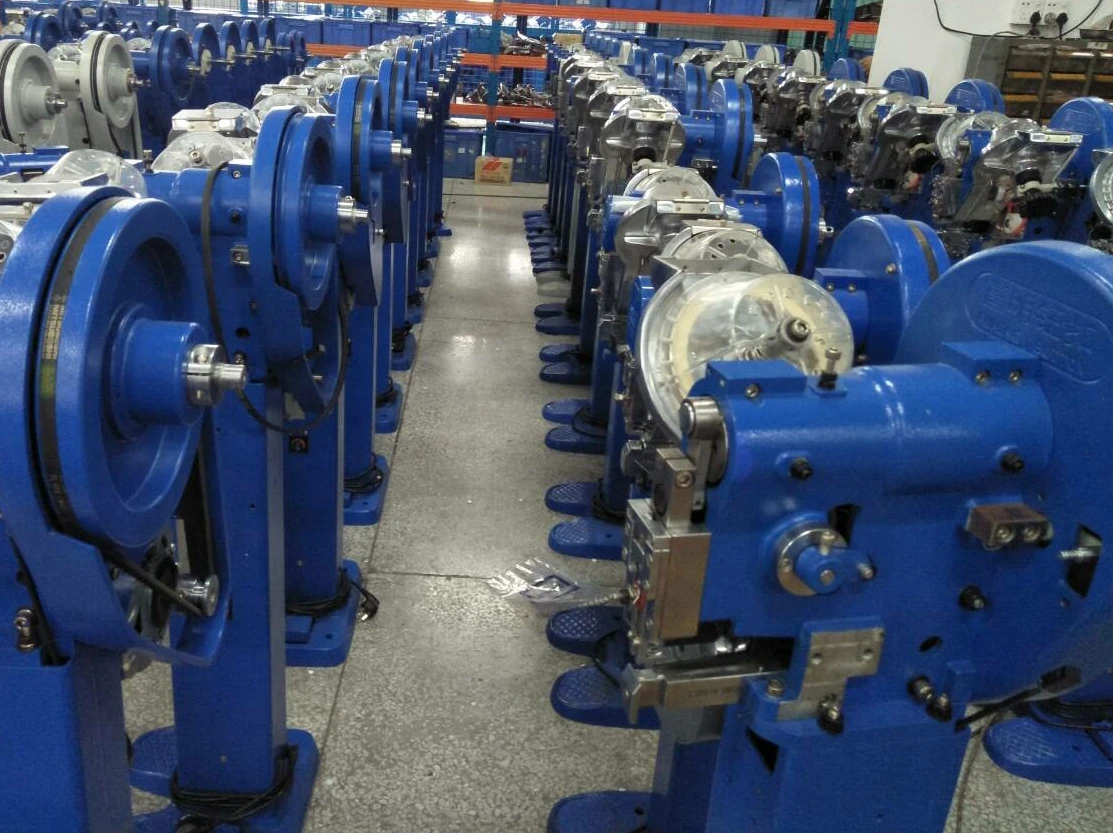 automatic pressing machine