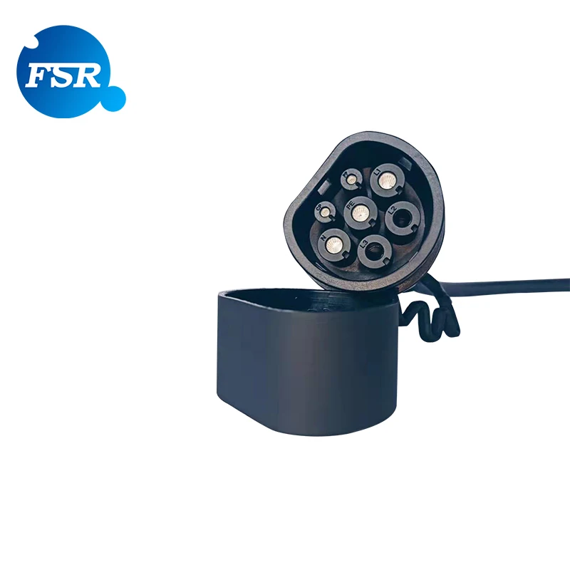  Hot selling 32A thtee-phace European standard Type2 to electric vehicle charging