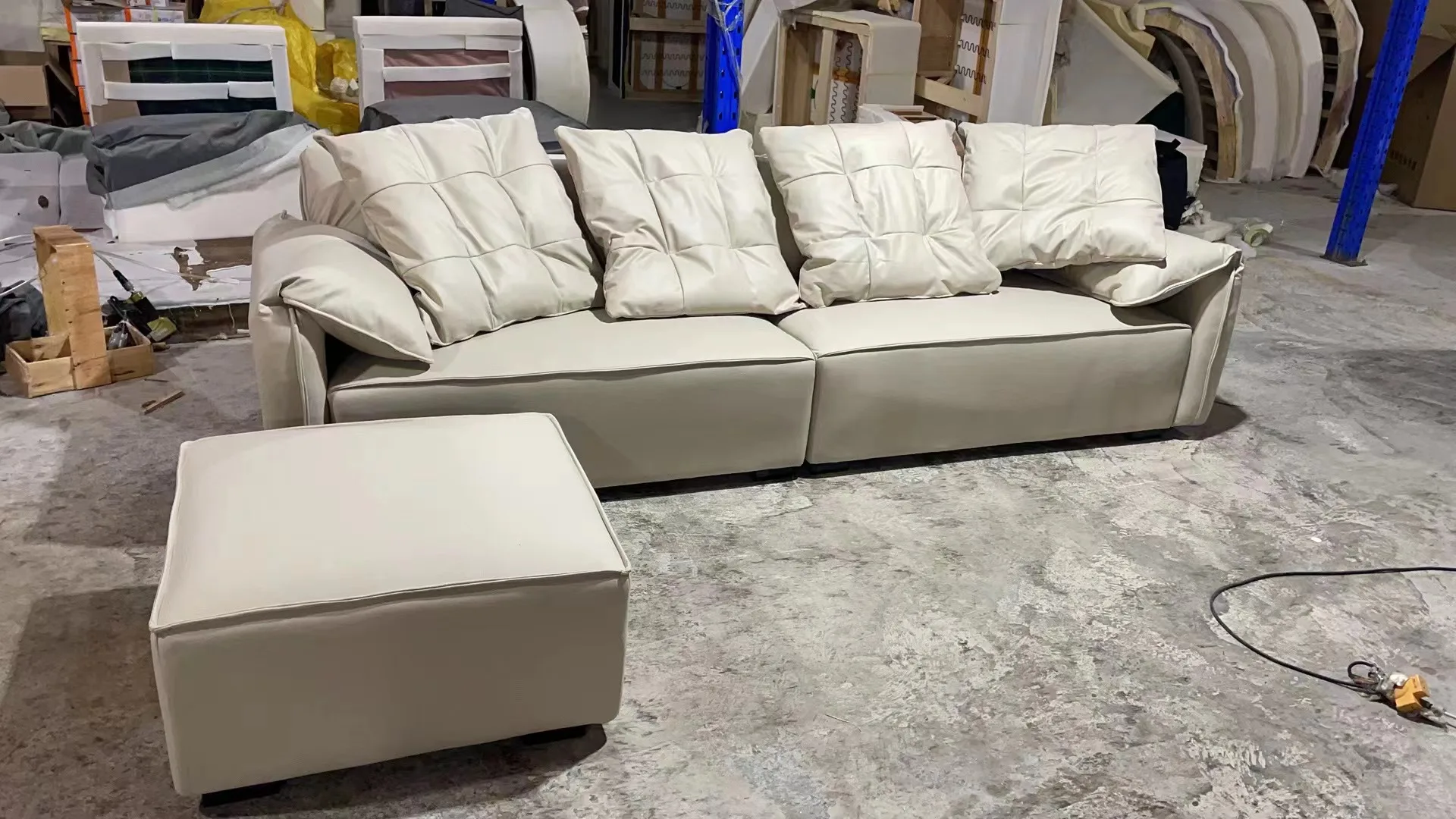 Italian minimalist cowhide sofa furniture set modern light luxury leather art living room L-shaped sofa elephant ear sofa set