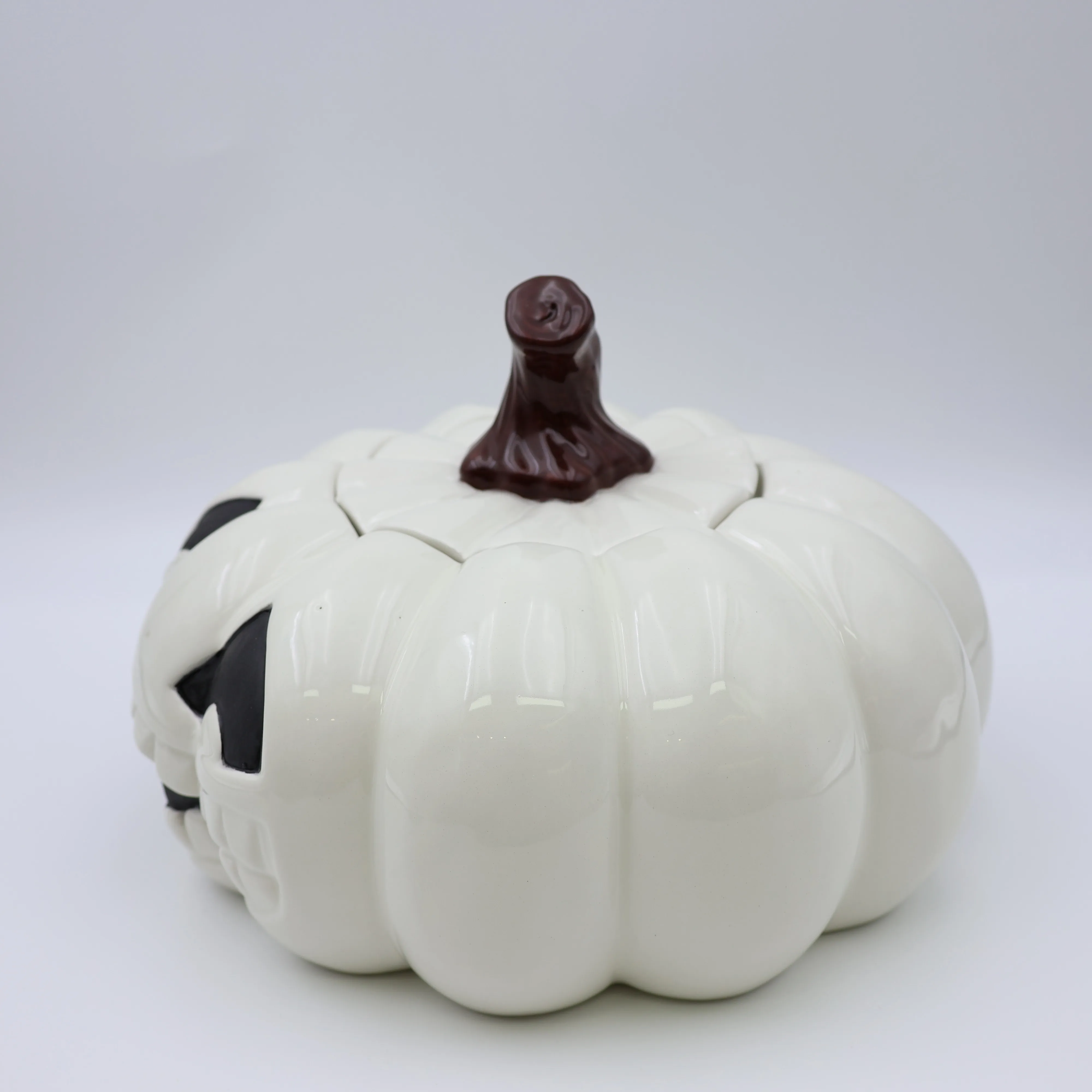 Custom Halloween cookie candy storage canister container decor round and flat large white Jack face pumpkin ceramic jar with lid