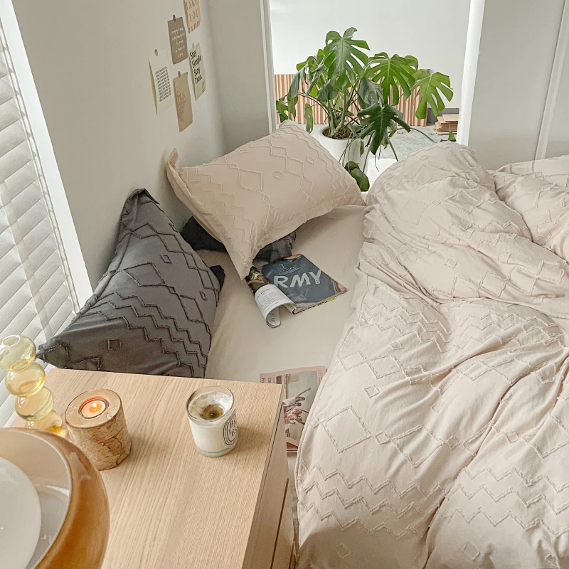 100% Brushed Brushed Microfiber print solid 4 Piece Bedding Set 1 Flat Soft Sheet 1 Deep Pocket Fitted with 2 Pillowcases