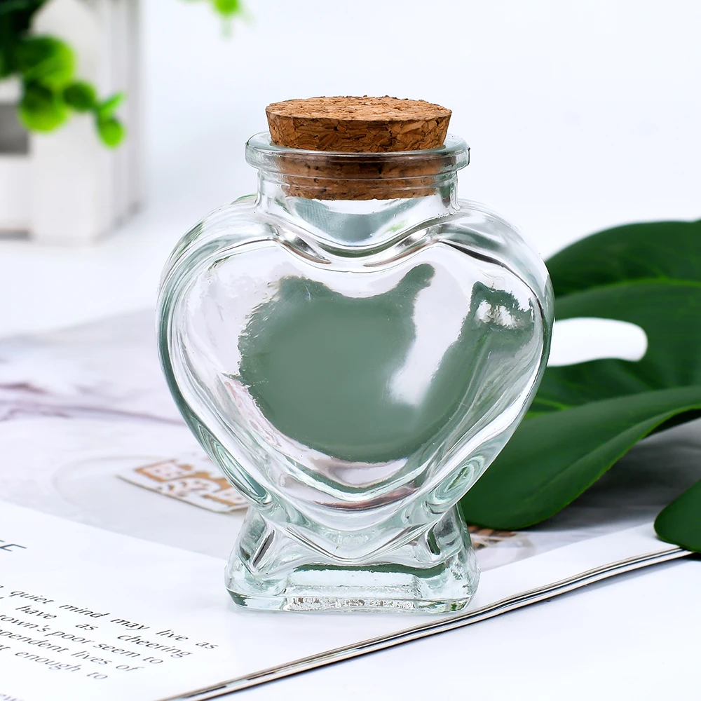 OEM 70ml Heart Shape Glass Bottle For Wedding Decoration Diy Gift Home Party Glass Jar Wishing Favor Bottle With Cork