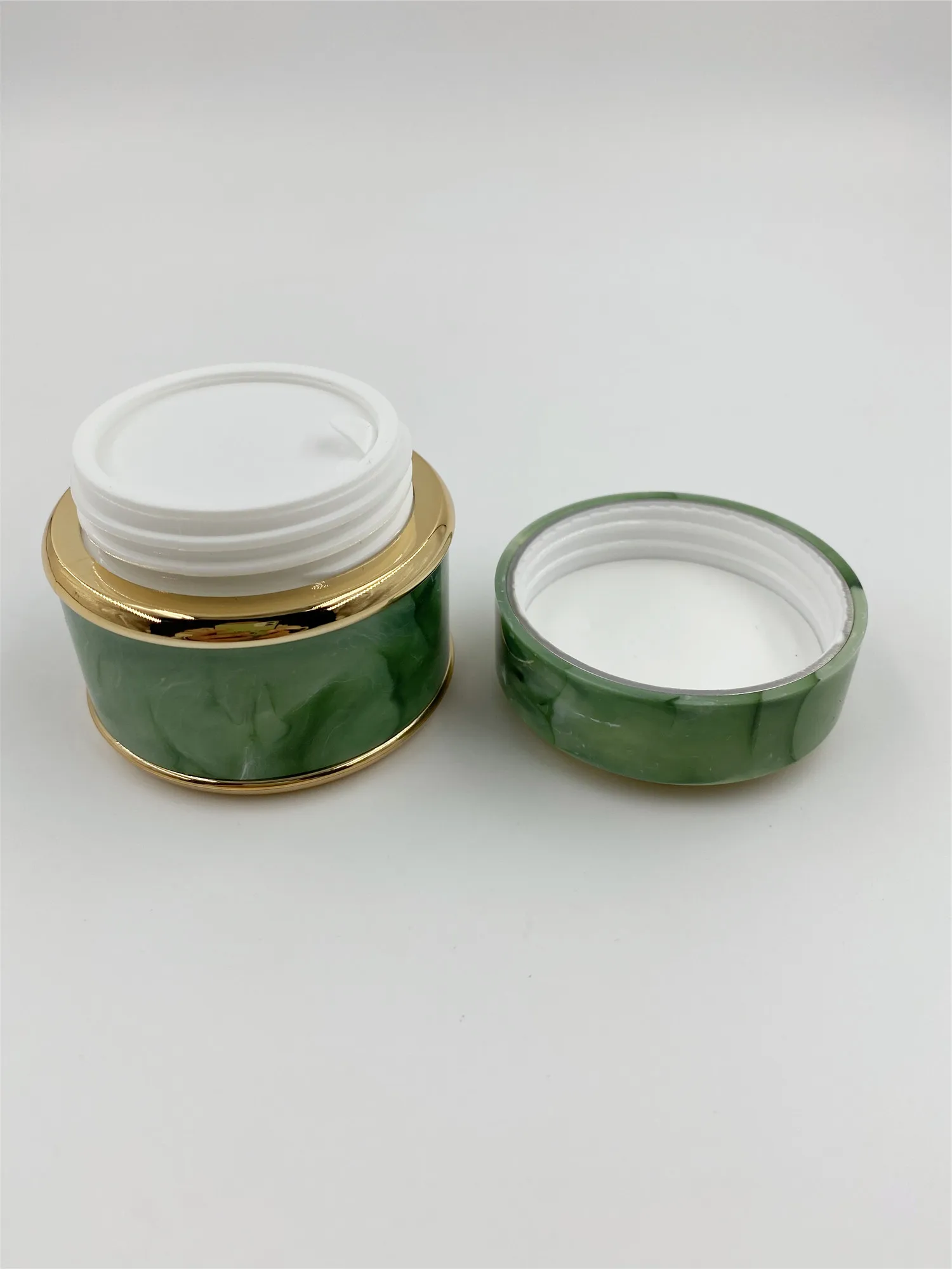 Cream Jar acrylic Very Nice Anti Falling Cosmetic Packaging Cream Cosmetic Glass Jar With Free Samples Use Cosmetics