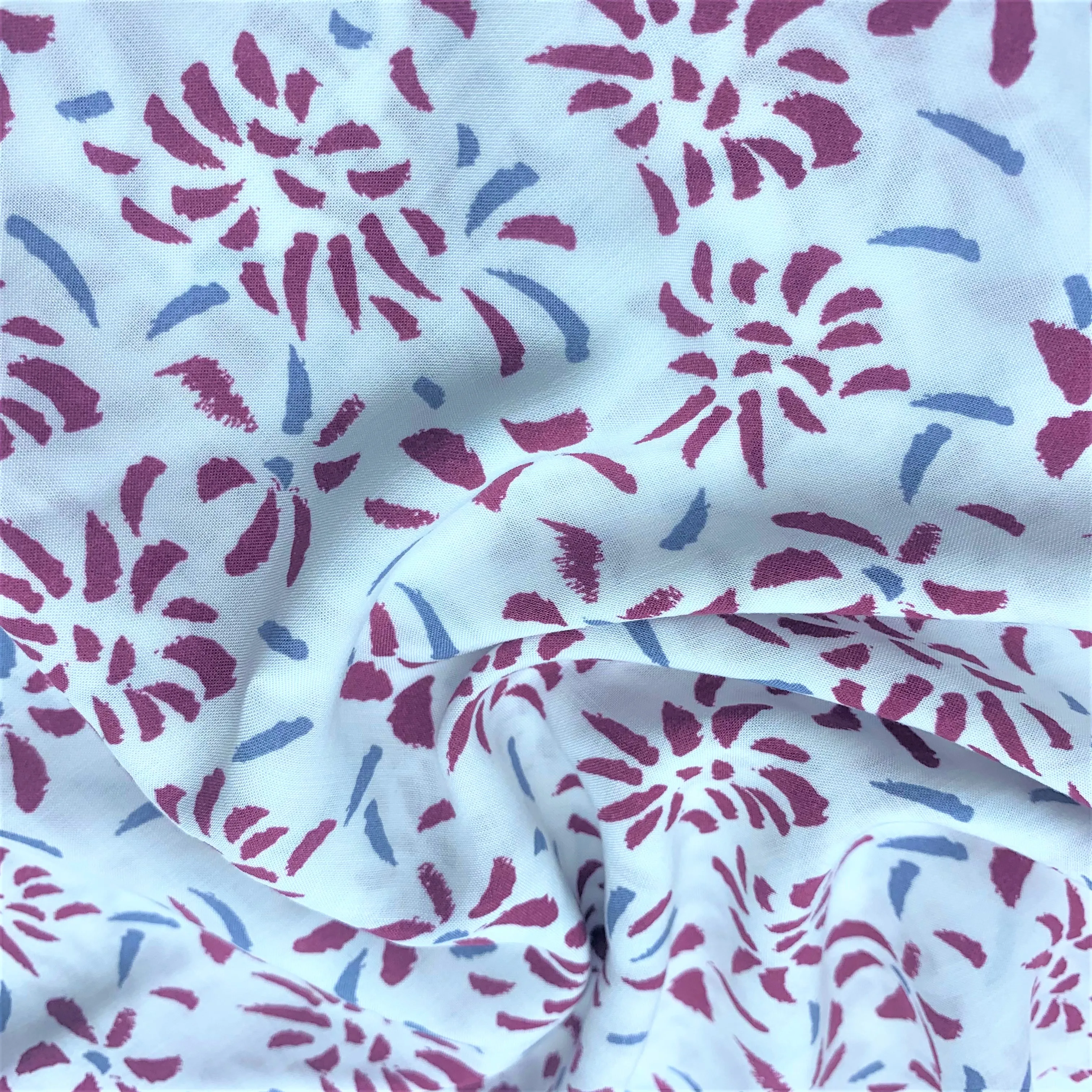 China Factory Seller Customized Pattern Printing Foil Polyester Rayon  viscose Spandex woven Fabric for t shirt