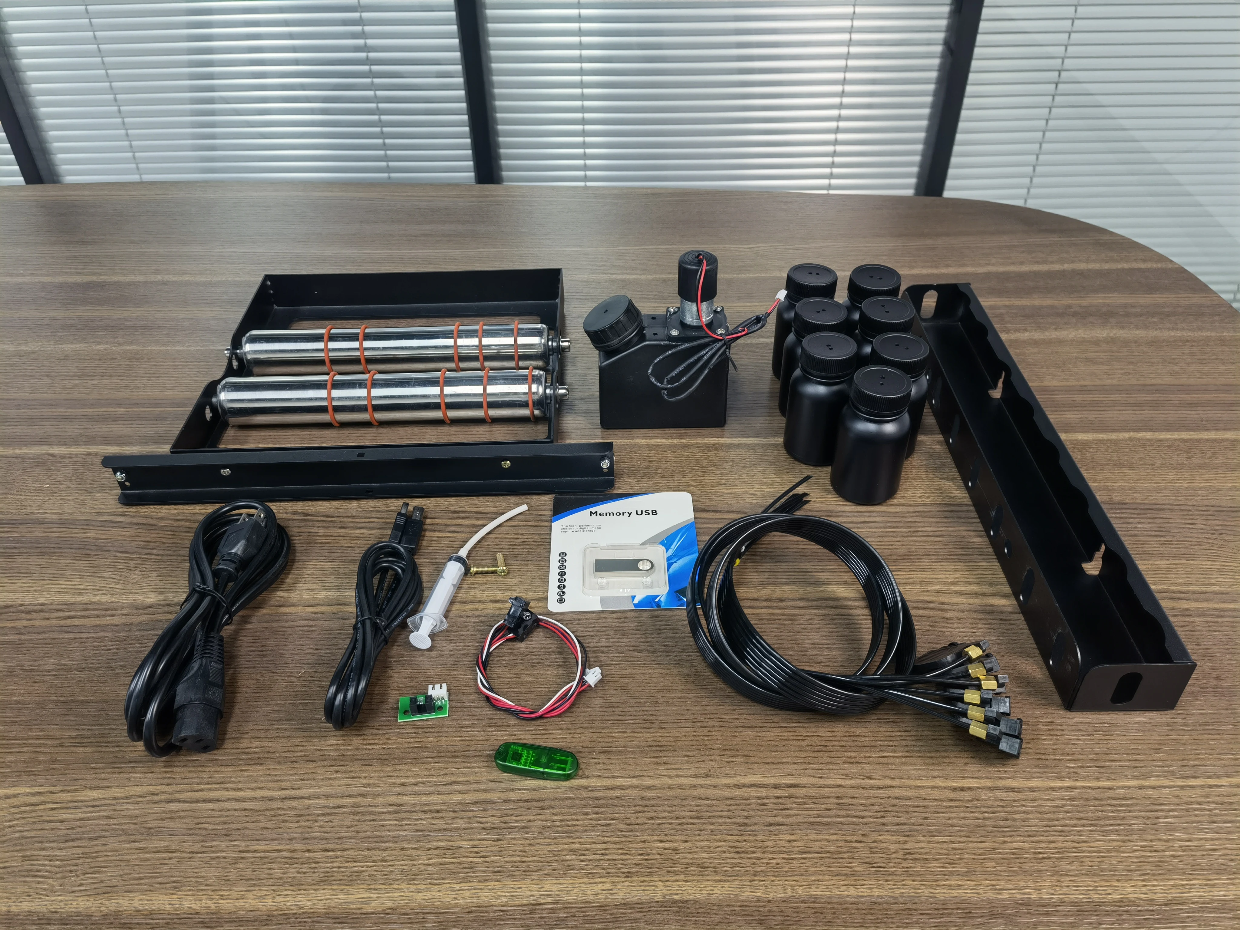 A4 UV Flatbed Printer Automatic Inkjet Printers Head L805 XP600 Phone Case Cylinder Wood Glass UV Printer Machine