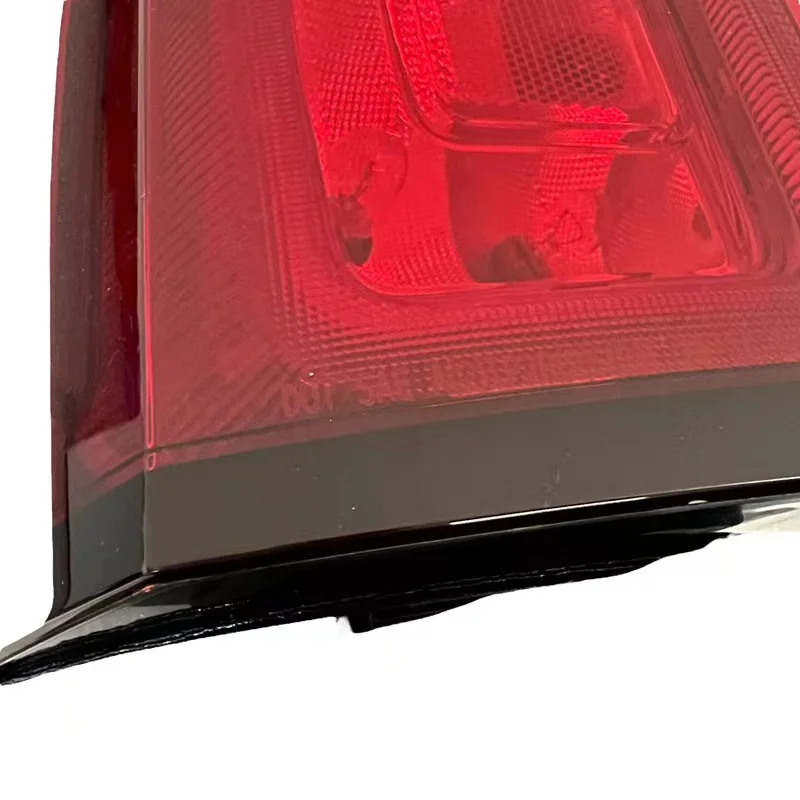 Chevrolet TAHOE is suitable for 2015-2020 models of brake lights and tail lights 84467058 84467059