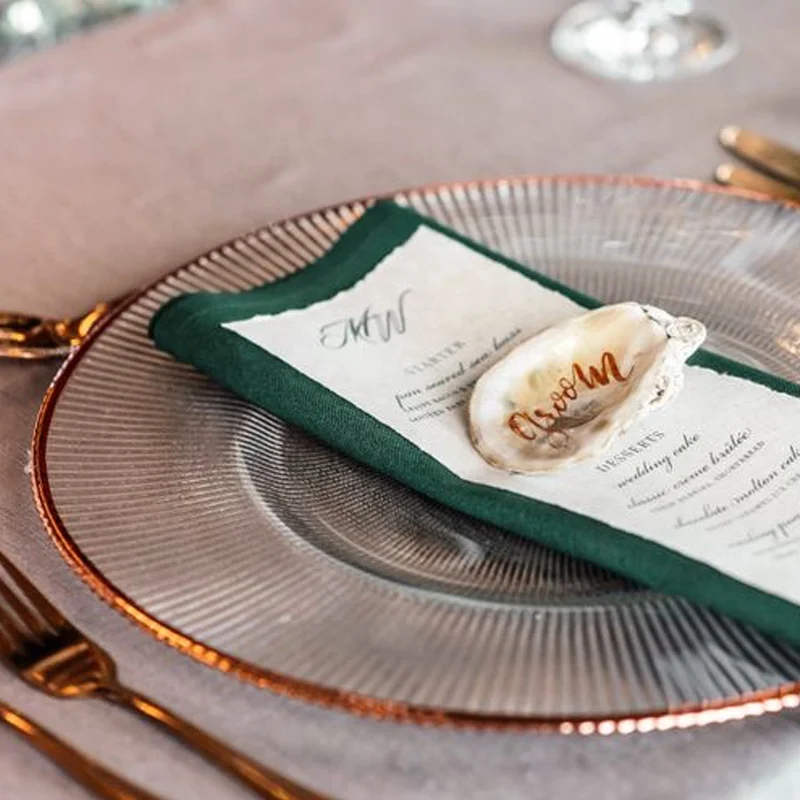 wholesale high quality modern rose gold  trim transparent beaded plastic charger plates decorative elegant wedding charger plate