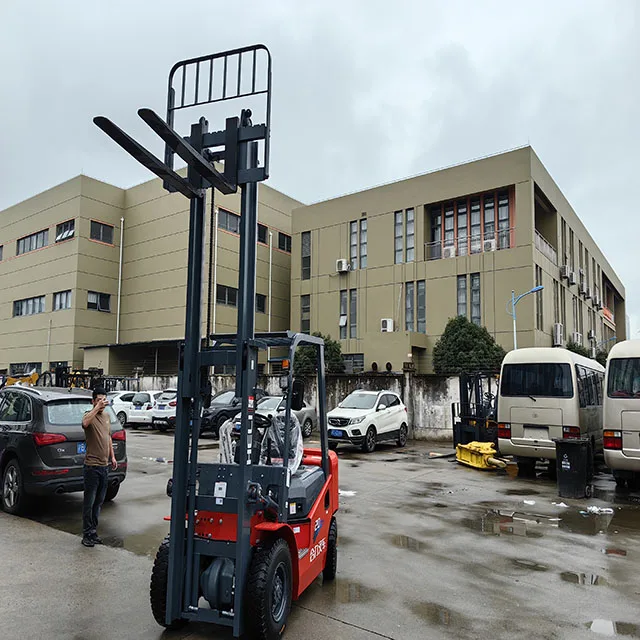 Used Japan Heli Forklift 2 Ton Diesel with good price ia on selling