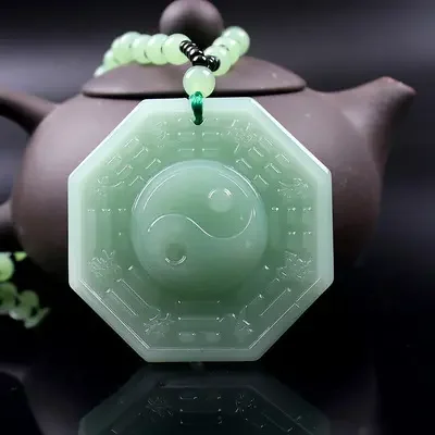 new Guanyin Buddha pendant necklace light green pixiu sweater chain jewelry wholesale necklace for women