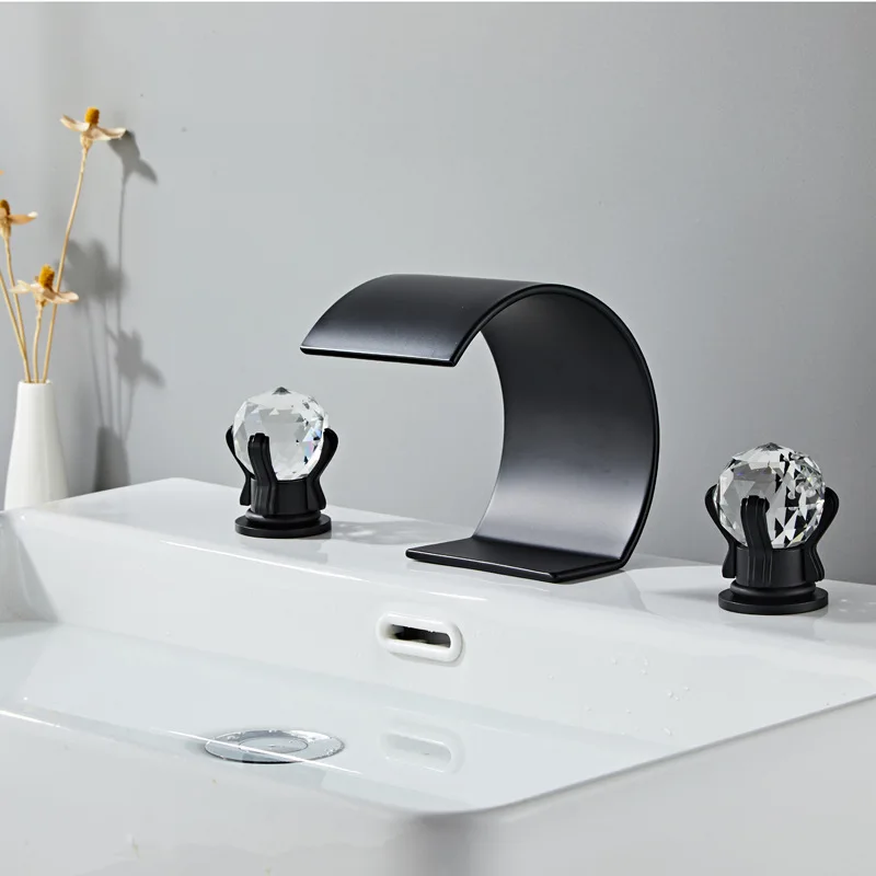 Luxury Style Gold Hot And Cold Three-Holes Basin Faucet Washbasin Bathroom Crystal Ball Split Three-Piece Deck Mount XR0175