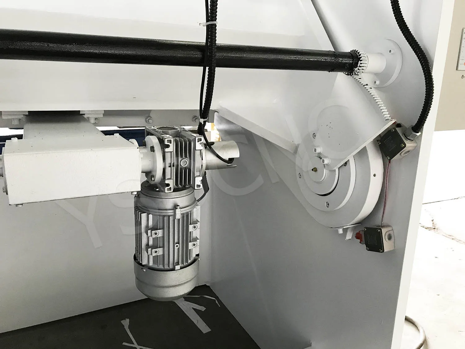 QC12Y Stainless steel CNC automatic hydraulic metal shearing and cutting