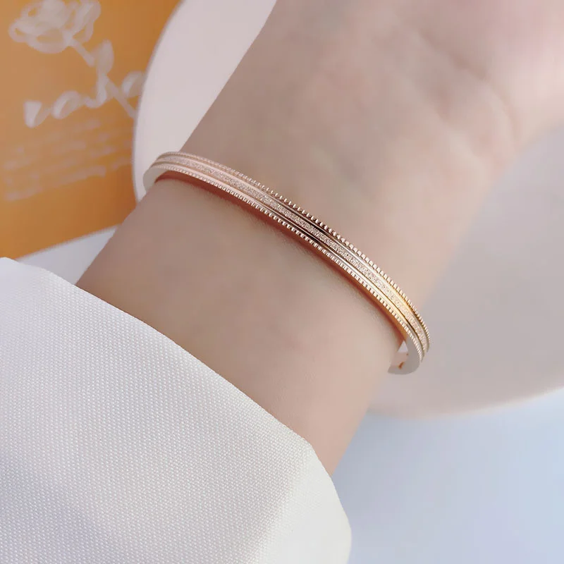 High Version Jewelry Wholesale Thick 18k Rose Gold Black Titanium Steel Fine Frosted Pattern Bracelet for Men and Women