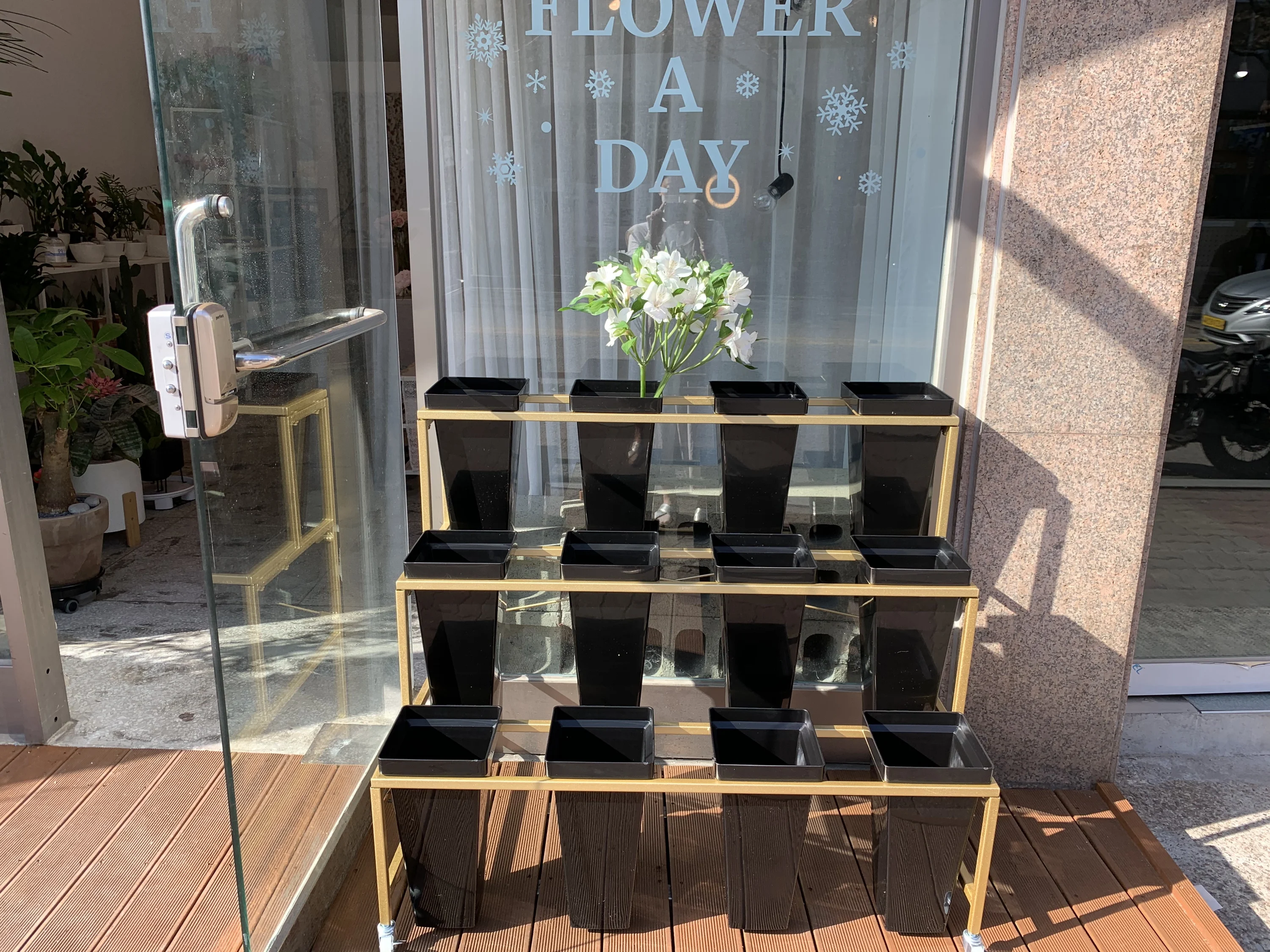 Newest amazon hot sale wedding home garden flower shop 3 tier decoration display stand, Flower pot stands