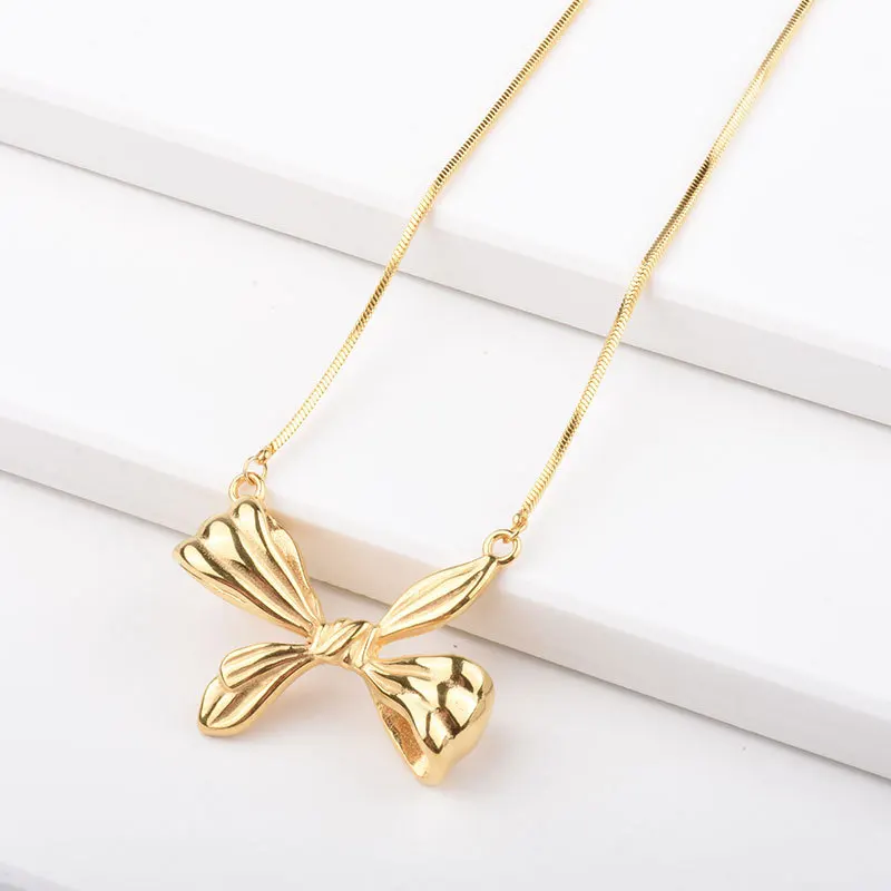Creative Temperament Bow Choker Necklace Fashion Trendy Titanium Steel Necklace For Women