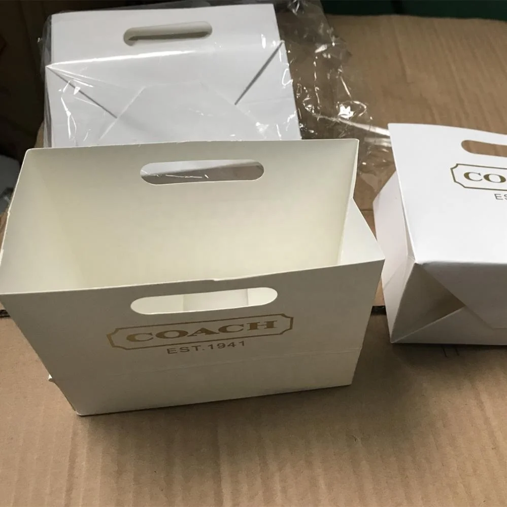 Customized Design White Gift Bag /Good quality Paper Bag shopping bag for makeup mirror