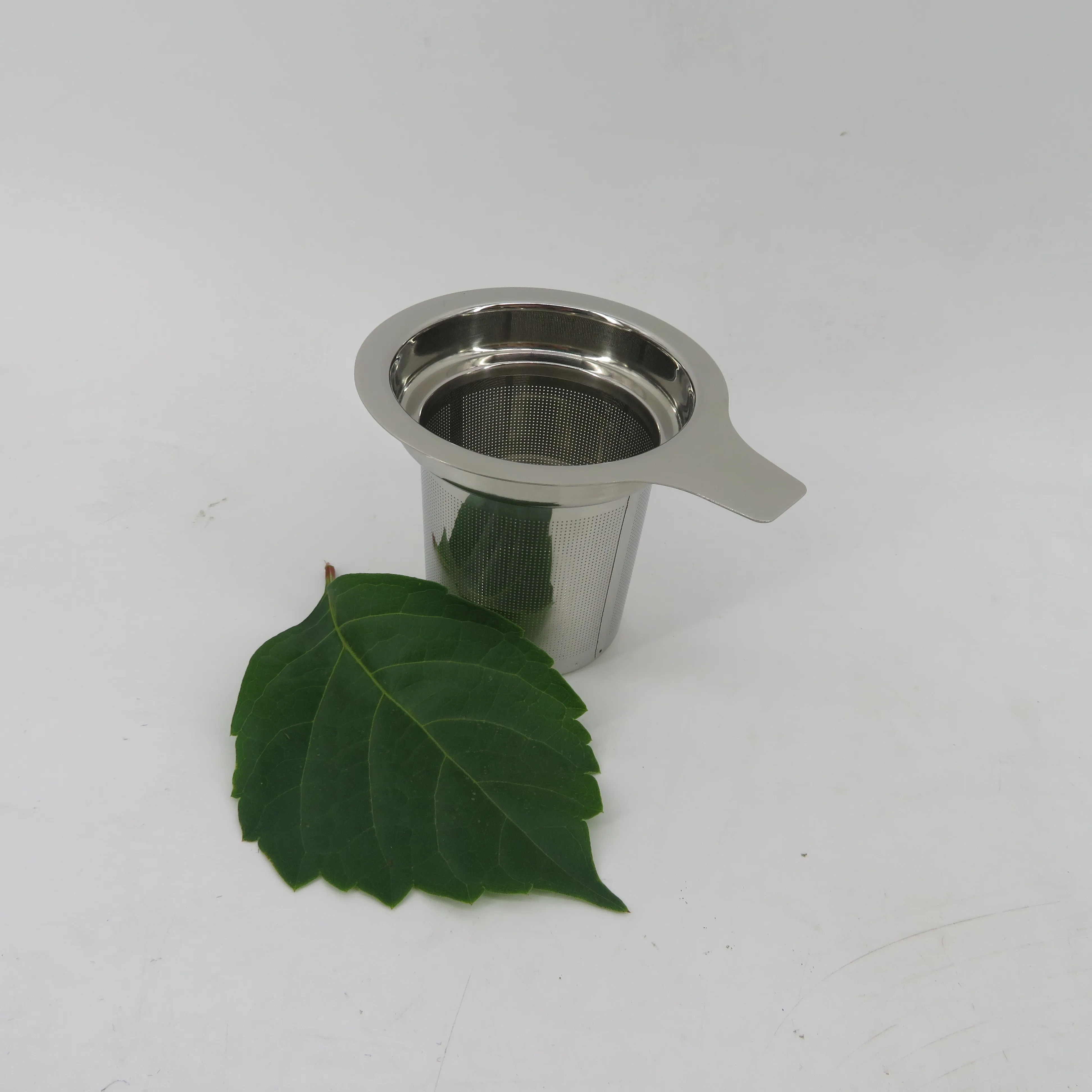 Double fine mesh stainless steel loose leaf tea infuser strainer with handle
