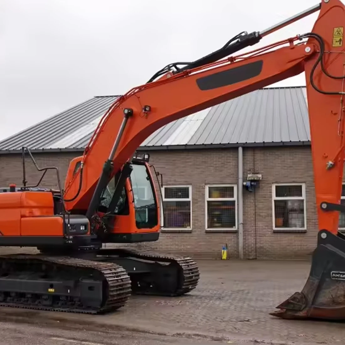 Лучшее обслуживание подержанных экскаваторов Doosan dx225 высококачественного продукта в категории