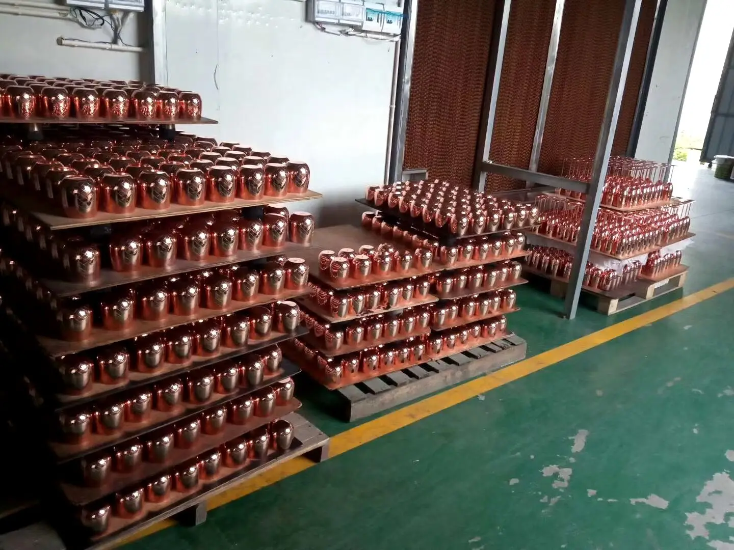 Copper Mug With Copper Handle Food-Safe Hammered Drinking Water and Beer Gift Set Cups for Moscow Mules