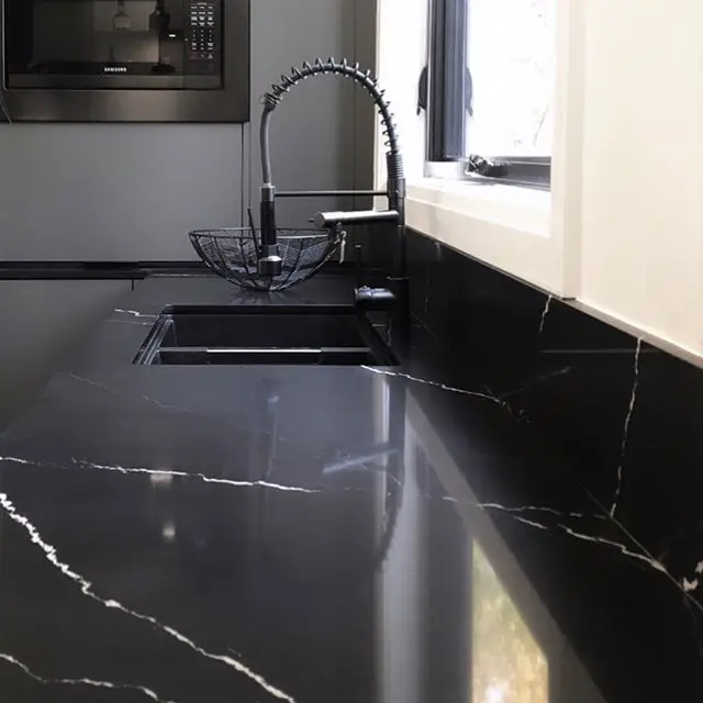 Cut-to-Size Chinese Prefab Polish Kitchen Artificial Quartz Granite Stone Calacatta White countertop