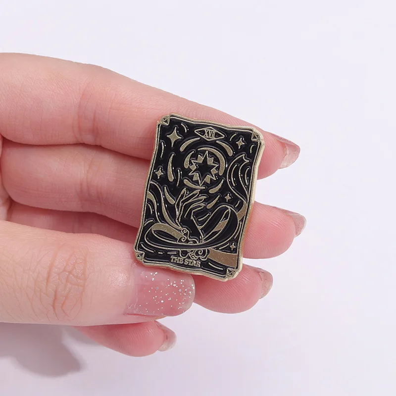 Popular Magic Creative Vintage Tarot Card Metal Badges Soft Enamel Manufacture Lapel Pins wholesale
