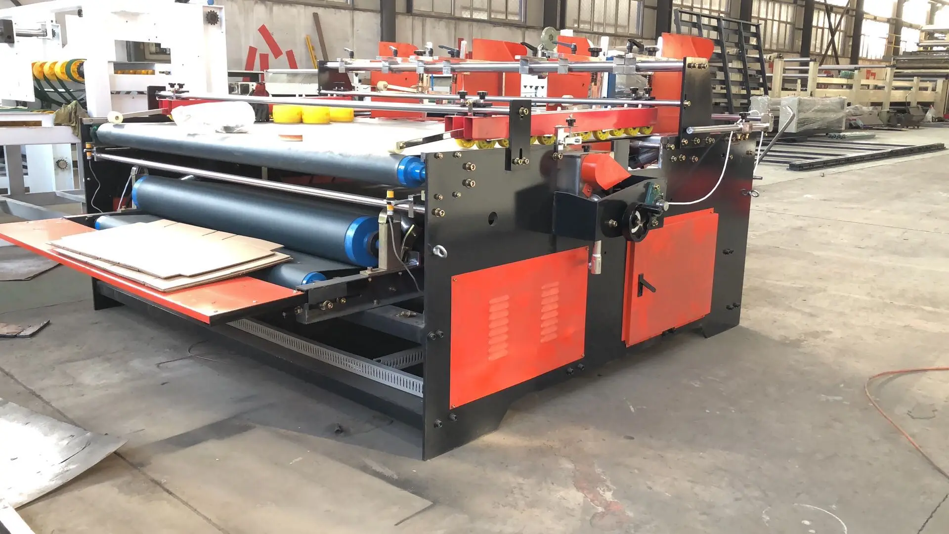 Easy operate press type  carton  folder gluer  machine for die-cutter box