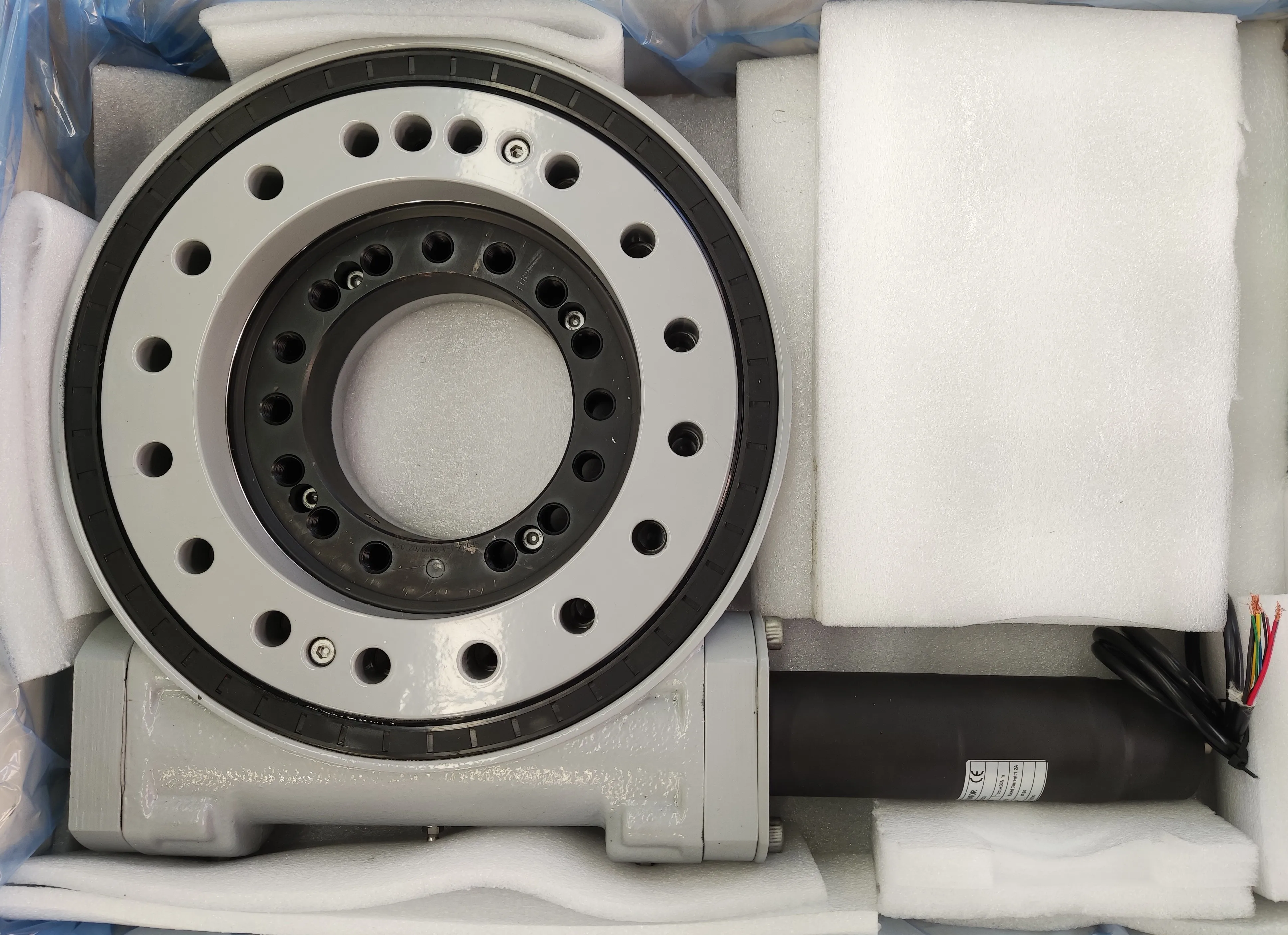 SE9 Solar Tracking Slewing Drive System  High Precision single Axis  for Solar Panel Mounts