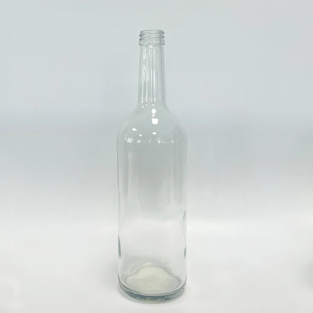Factory price empty 750ml glass beverage bottle threaded metal lid water bottle