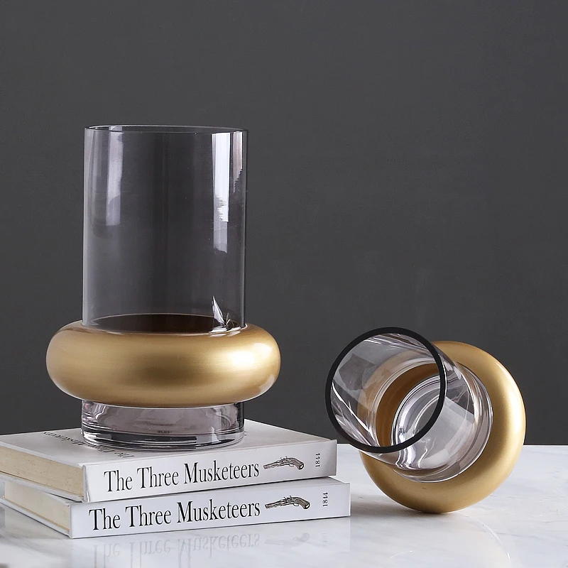 China Unique Design Modern Transparent Glass Table Vases For Home Decor