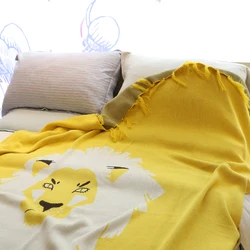 Custom yellow cartoon pure cotton lion pattern children monthly milestone soft knitted blanket for winter