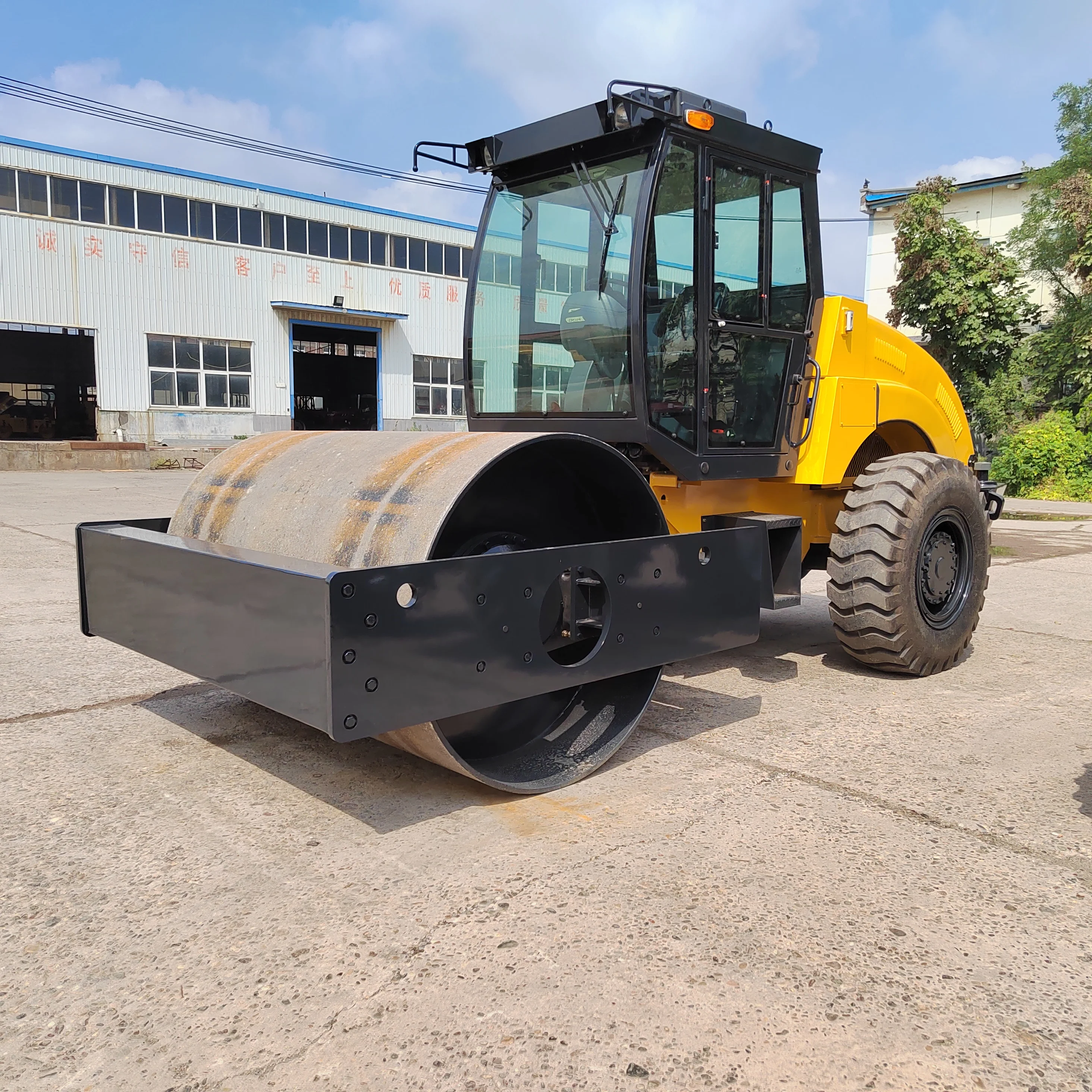 China Single drive road machinery single drum full hydraulic  10 ton 12 ton vibratory road roller