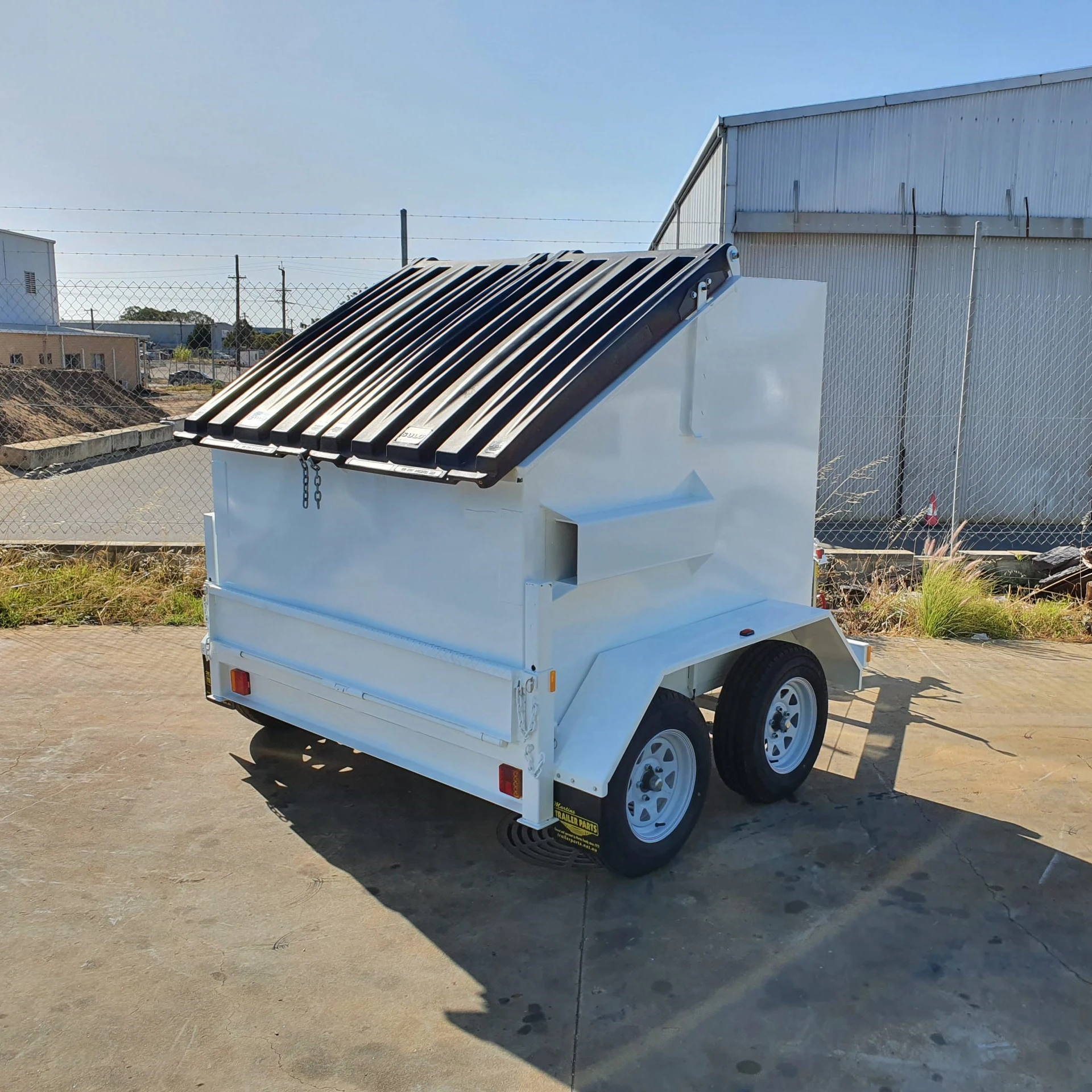 China Factory High quality TRAILER BINS Fully welded seams Fitted with electronic breaks Fully licensed trailer bins