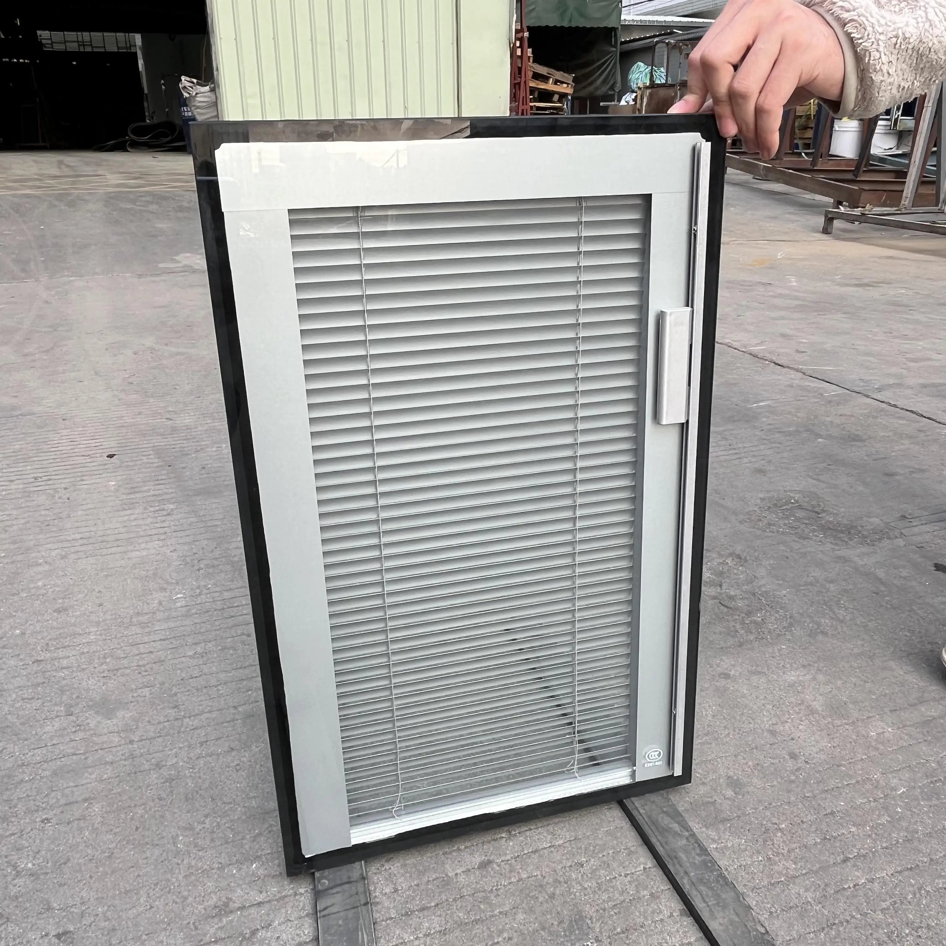 Ulianglass Factory Quick delivery Insulated Blinds Between The Glass Double Pane Glass Window