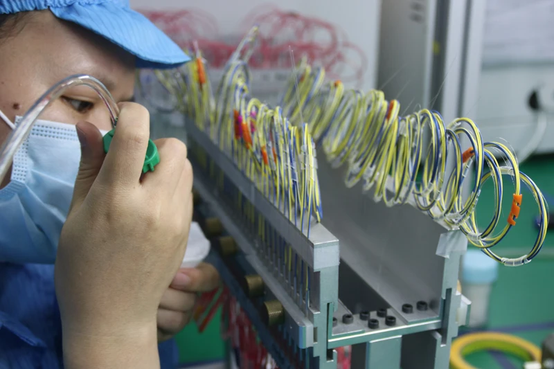 
Factory Customization 1M Fiber Optic Ftth Splitter 1:99 20:80 30:70 40:60 50:50 Splitting Ratio 1 2 Fbt Splitter Coupler 