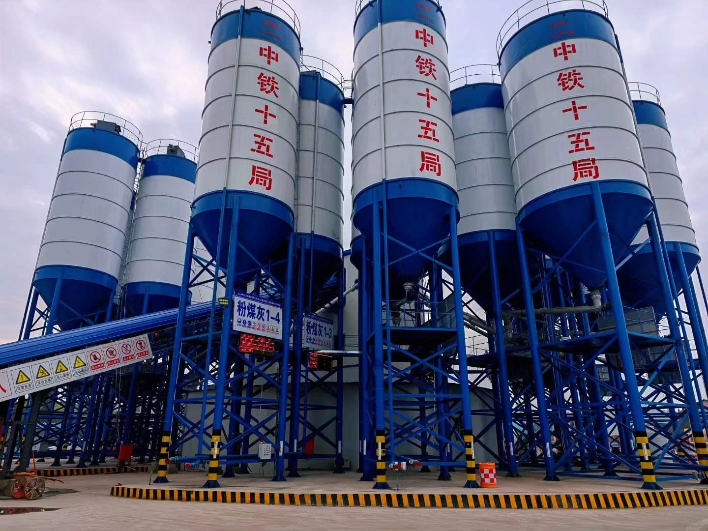 50m3 permeable Pavement Cement Brick Concrete batching Plant with twin shaft  concrete mixer