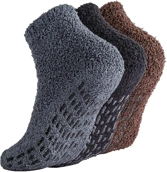 Custom Plush Thermal Floor Slipper Socks for Men Women Winter Soft Sleep Socks Non Slip Unisex Fuzzy Hospital Socks with Grips
