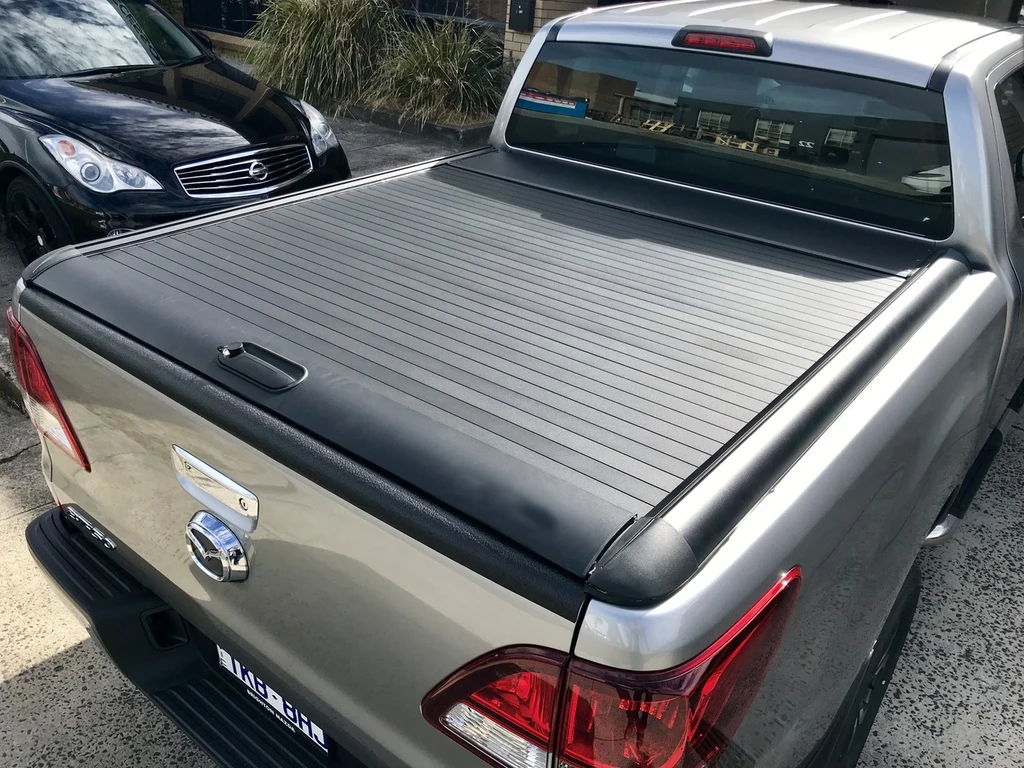 Factory Price High Quality Truck Accessories 4x4 Pickup Retractable Truck Bed Covers F150 Tonneau Cover For Ford Ranger T6 T7 T8