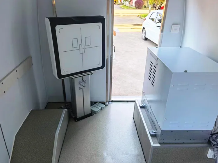 New SAIC Maxus V90 DR Medical examination car mobile X-ray medical examination room physical examination hospital truck