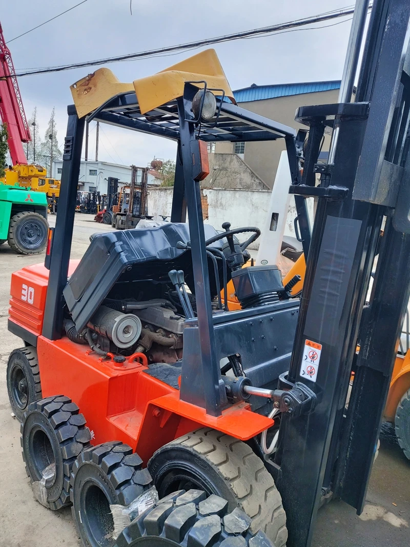 TOYOTA 30 Used Forklift TOYOTA 25 Used Forklift mini good condition 3ton small TOYOTA30 japan original used TOYOTA30 forklift