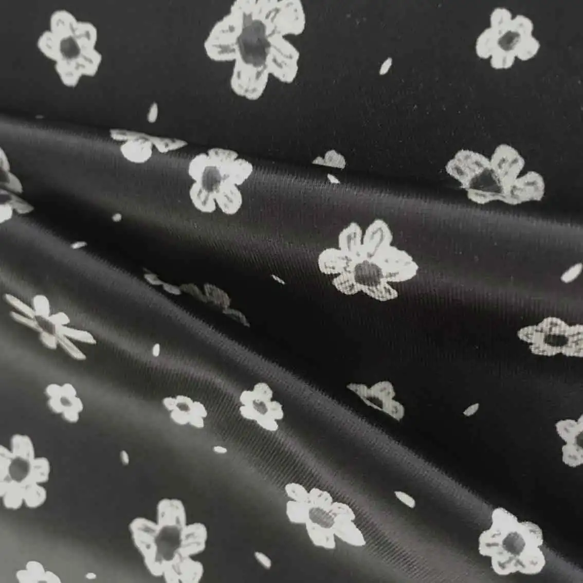 Fashion Black Digital Print White Floral Recycled 95% Polyester 5% Spandex Knit Satin Fabric For Women Cloth
