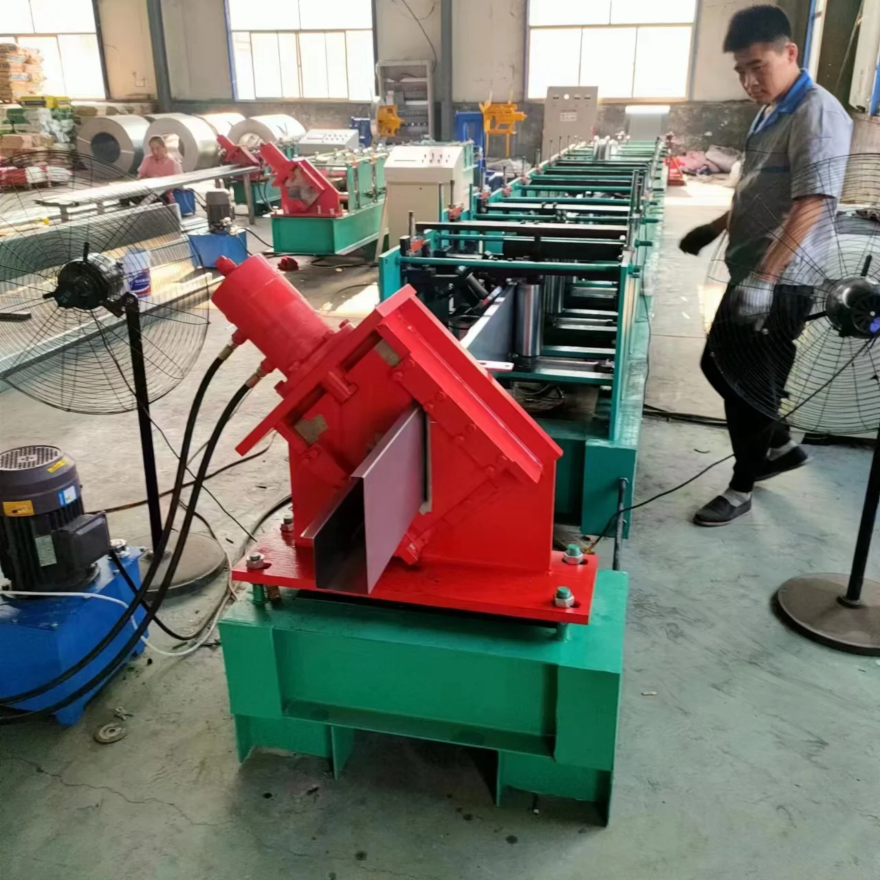 Manufacture High Quality Automatic mini C shape gutter Channel For Photovoltaic Cold Roll Forming Line  Machine
